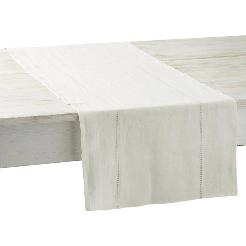 Charvet RYTHMO Tafelloper 150 X 45 Cm Linnen Wit/beige 1 Charvet RYTHMO Tafelloper 150 X 45 Cm Linnen Wit/beige
