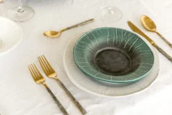 Daniël Van Dijck Bestekset Goudkleurig 5-delig 8 Daniël Van Dijck Bestekset Goudkleurig 5-delig -Home Keuken Winkel gold silver stainless steel cutlery daniel van dijck 03 photo by chris rijksen