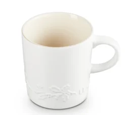 Le Creuset Holly Collectie Mok 200 Ml Aardewerk Katoenwit 9 Le Creuset Holly Collectie Mok 200 Ml Aardewerk Katoenwit -Home Keuken Winkel lc 20200529 zs ps fs 60303204311511 003
