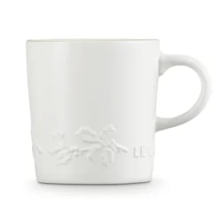 Le Creuset Holly Collectie Mok 200 Ml Aardewerk Katoenwit 11 Le Creuset Holly Collectie Mok 200 Ml Aardewerk Katoenwit -Home Keuken Winkel lc 20200529 zs ps fs 60303204311511 005